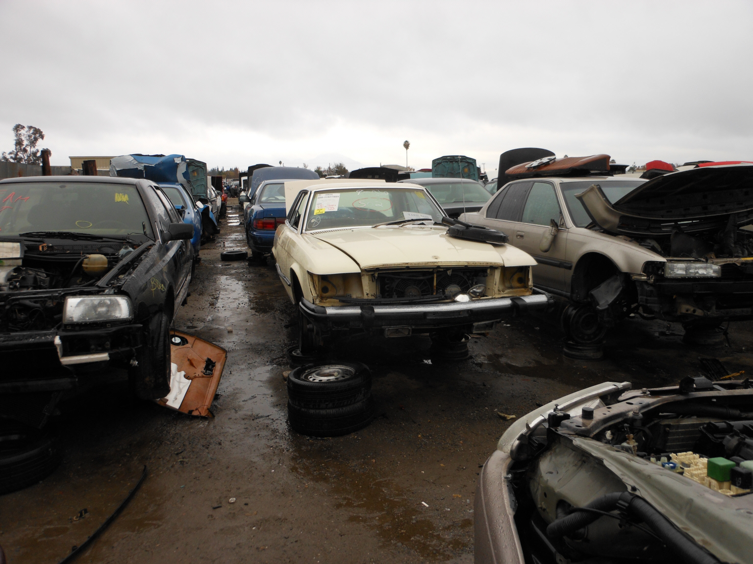 107er Kotflügeldemontage im Schlamm